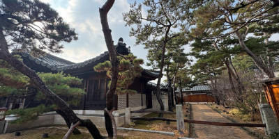 한옥 건물 유리창 청소